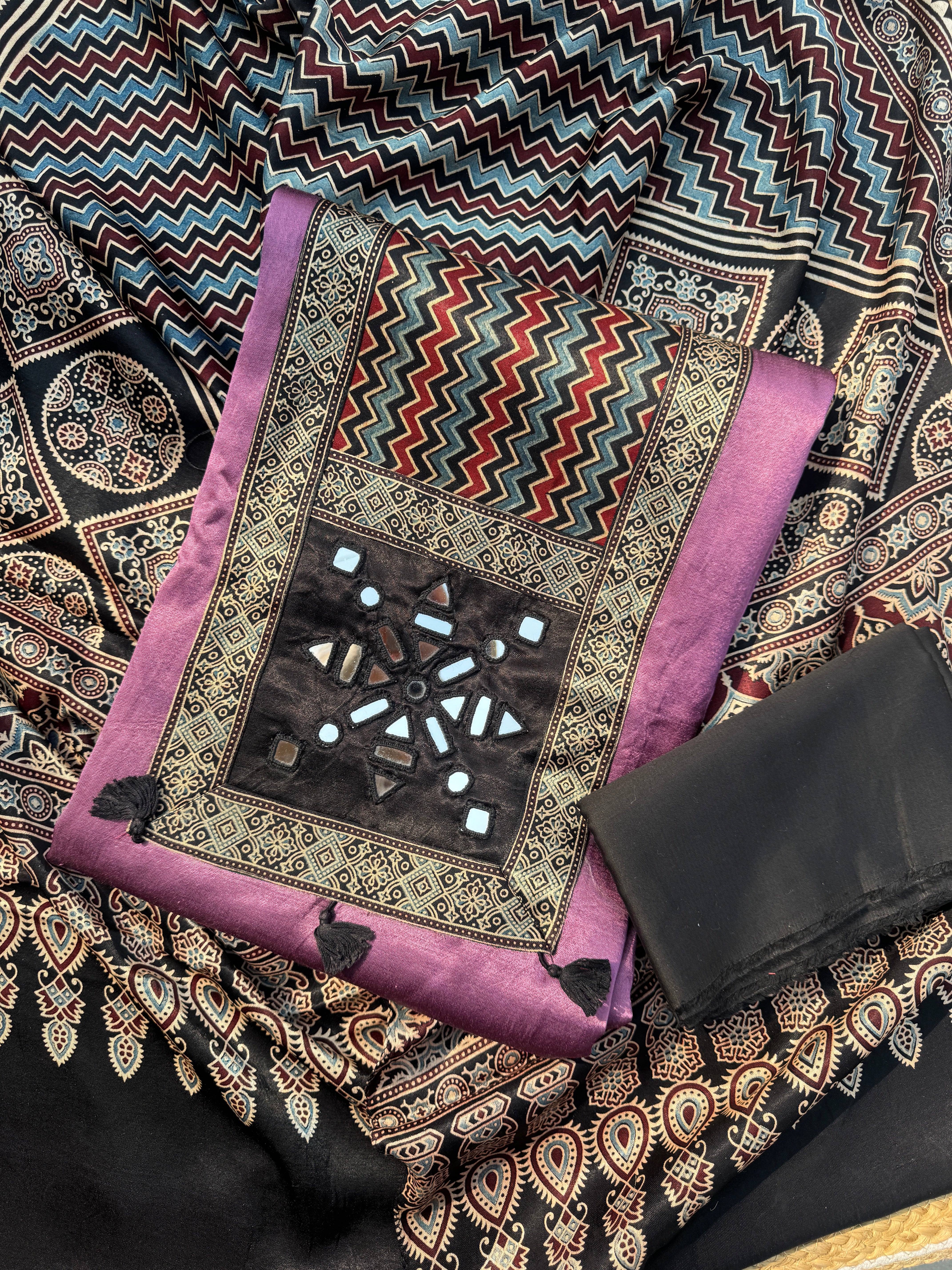 Ilaa pure mashru modal suit