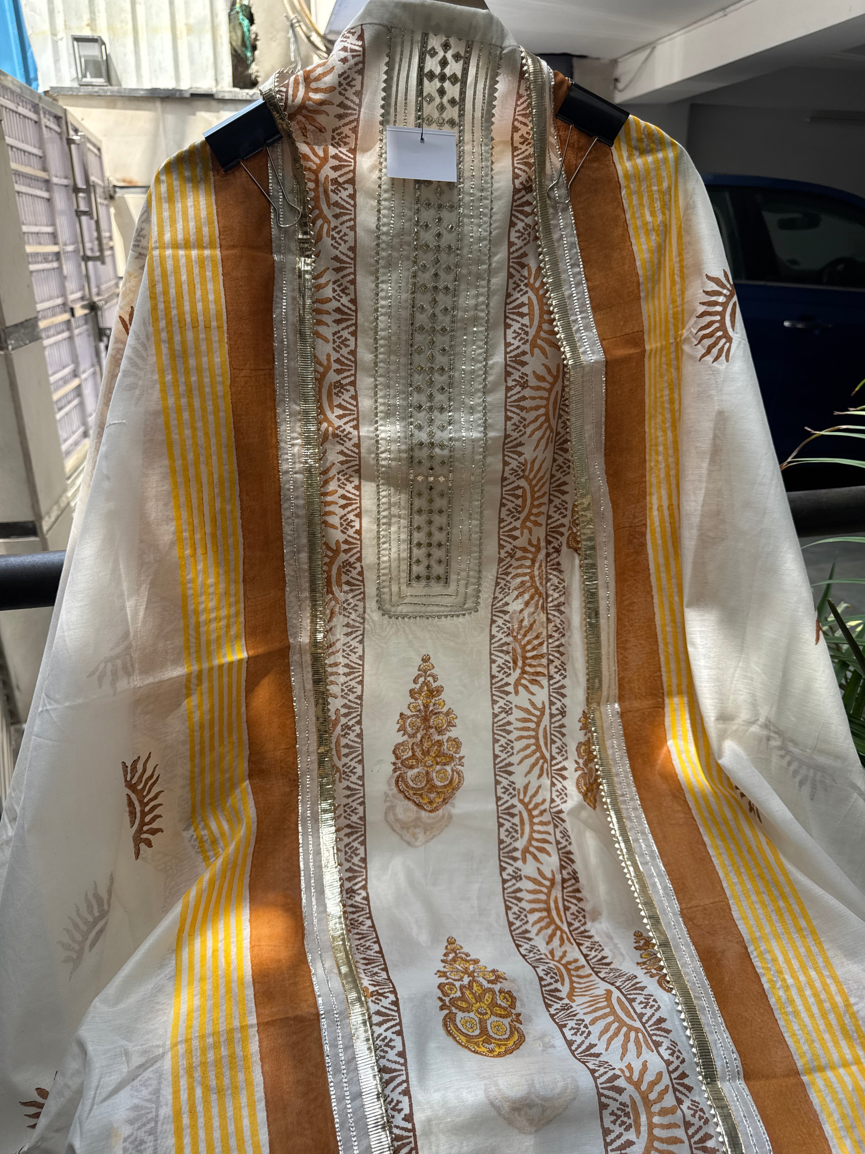 Sunehri pure mul suit set