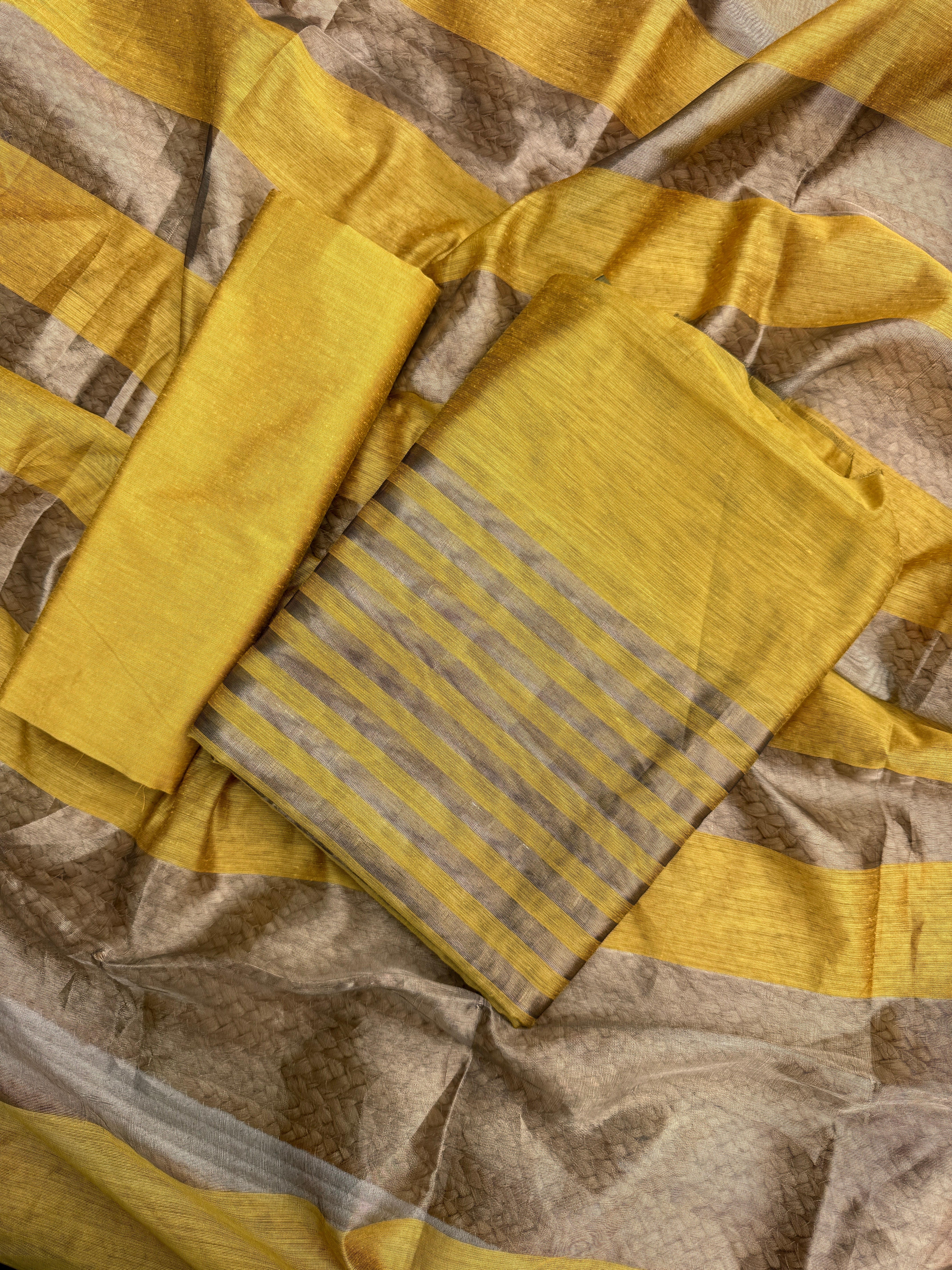 Goldmist suit set