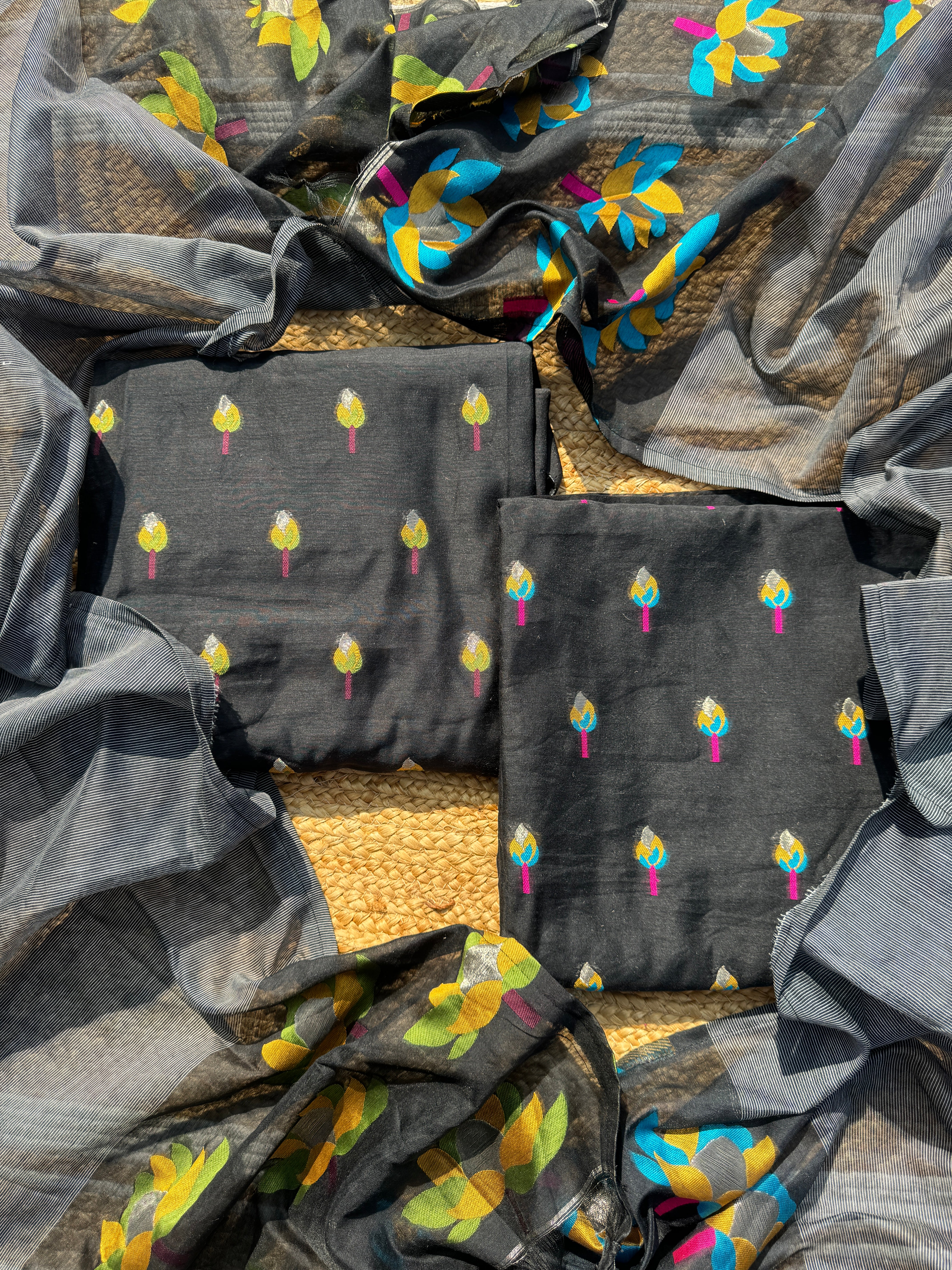 Kamal Maheswari suit set