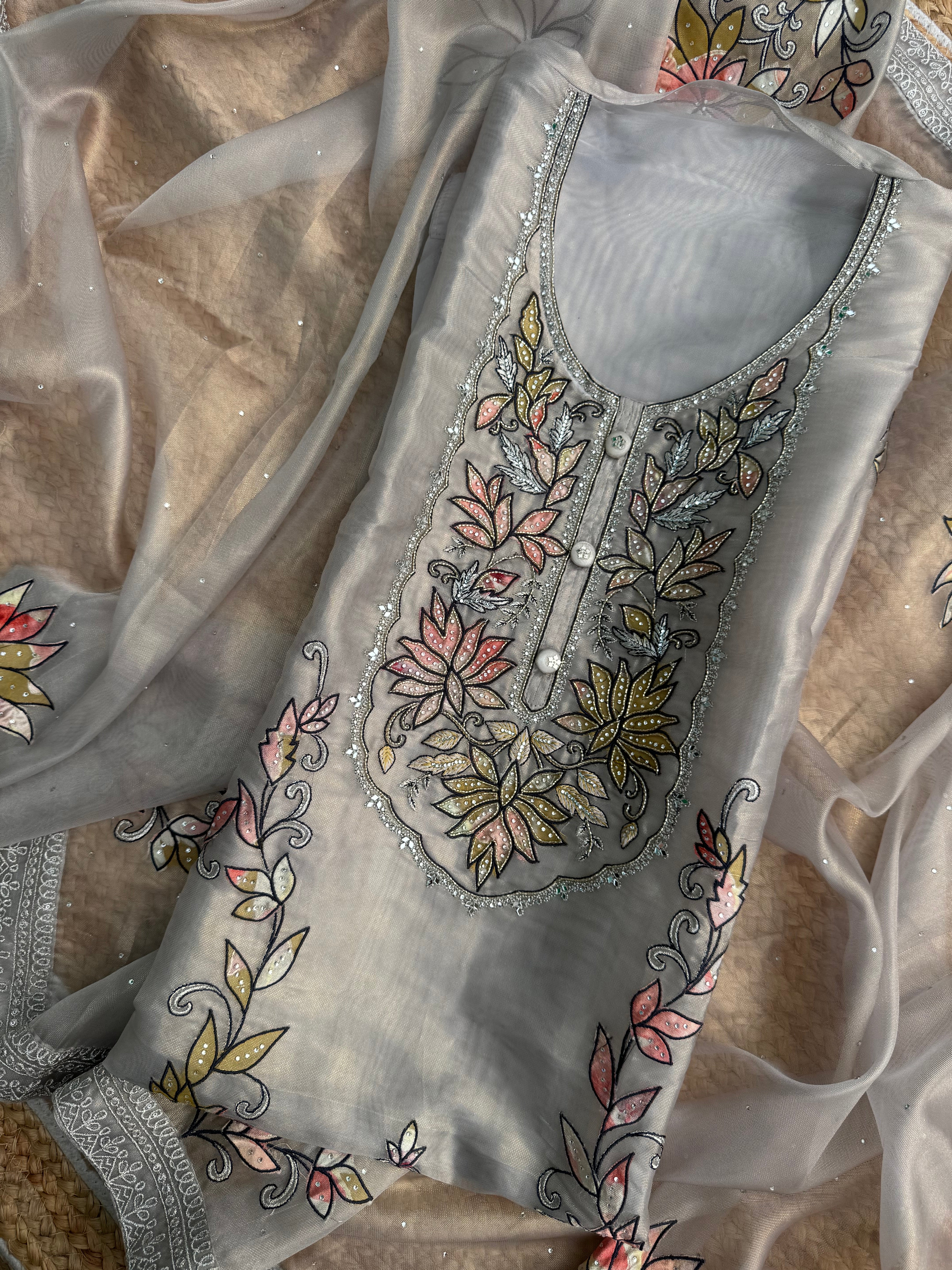 Silver petals suit set