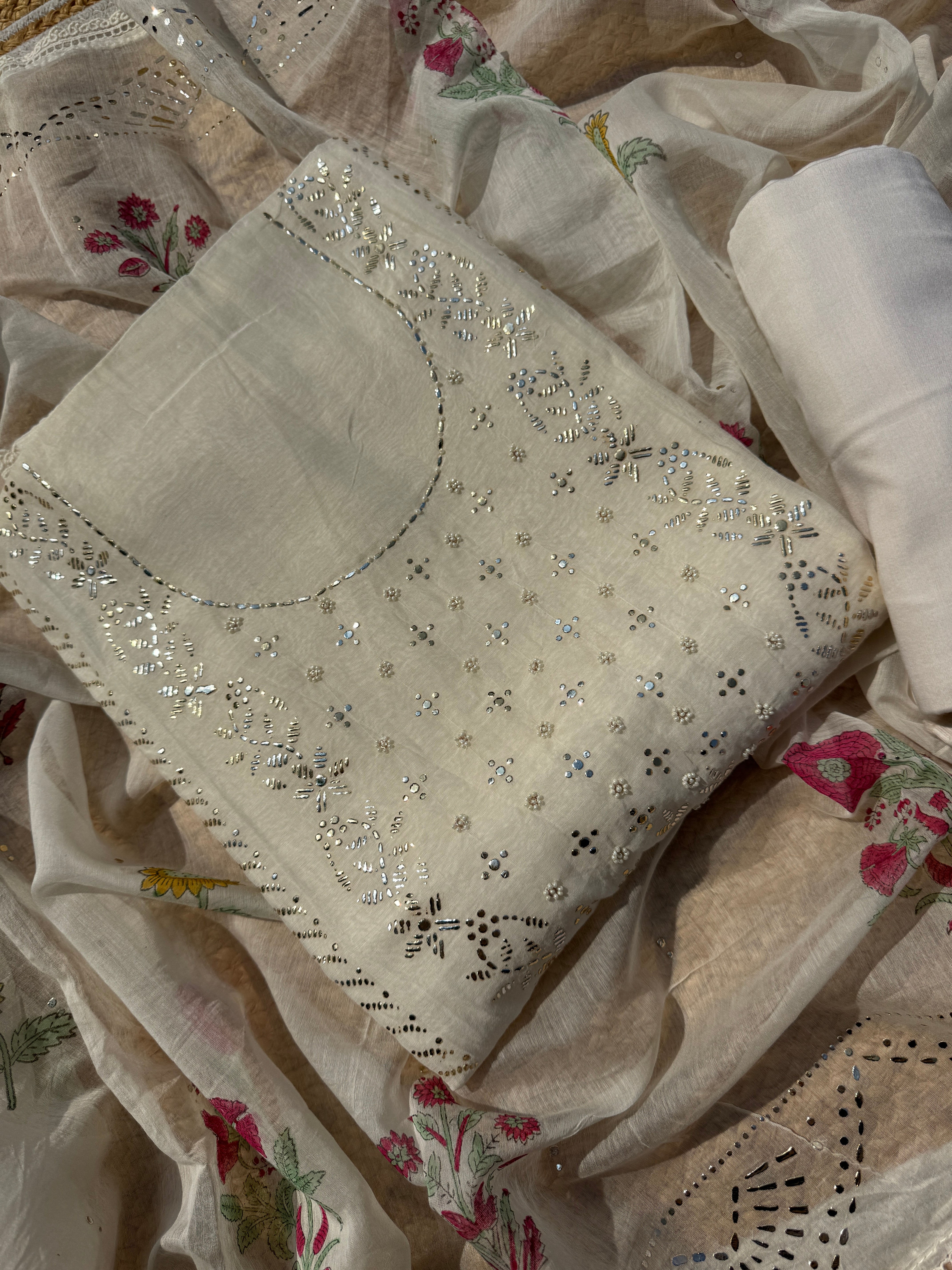 Saanjh mulmul suit set