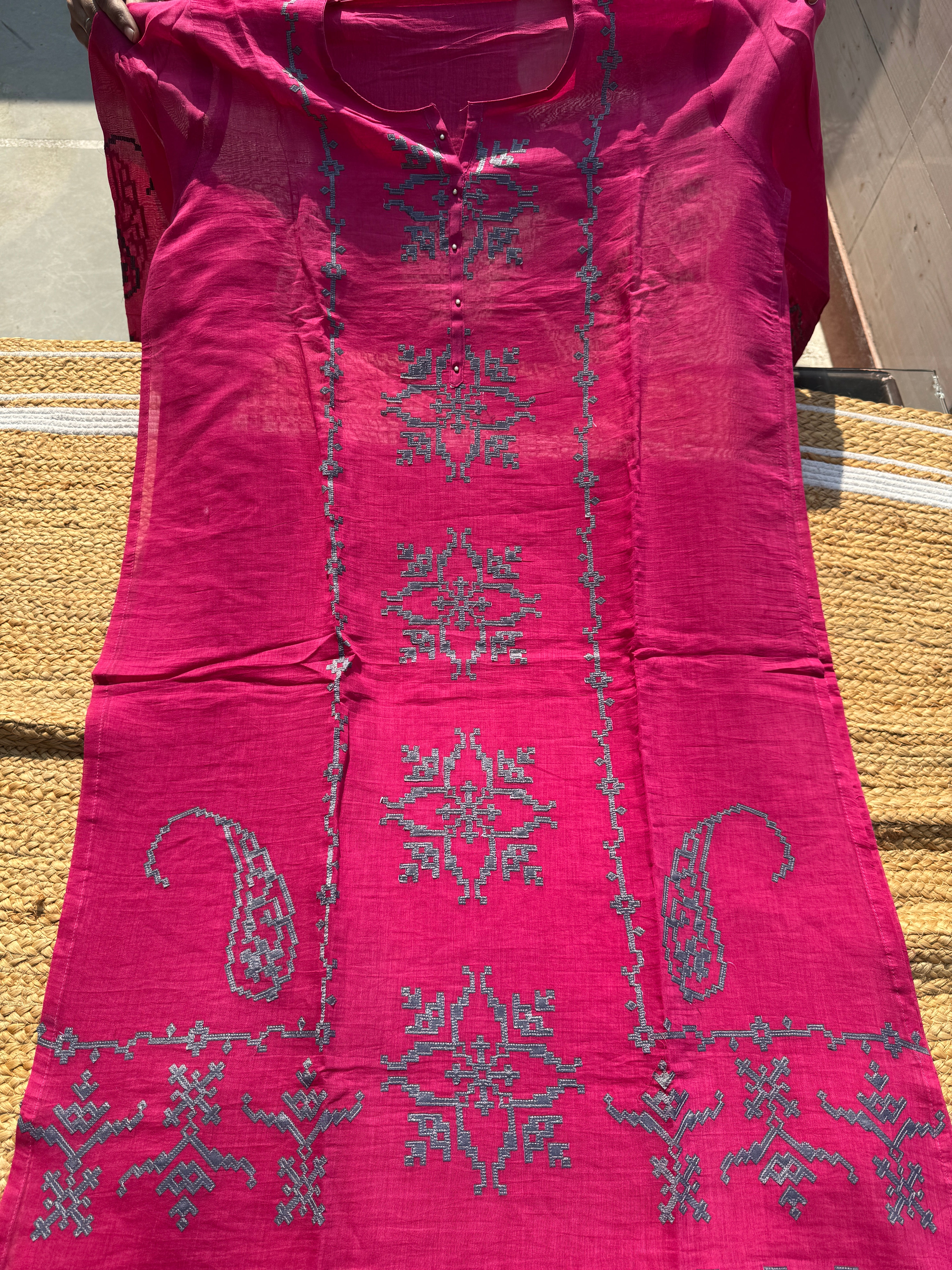 Surkh pure mul suit set