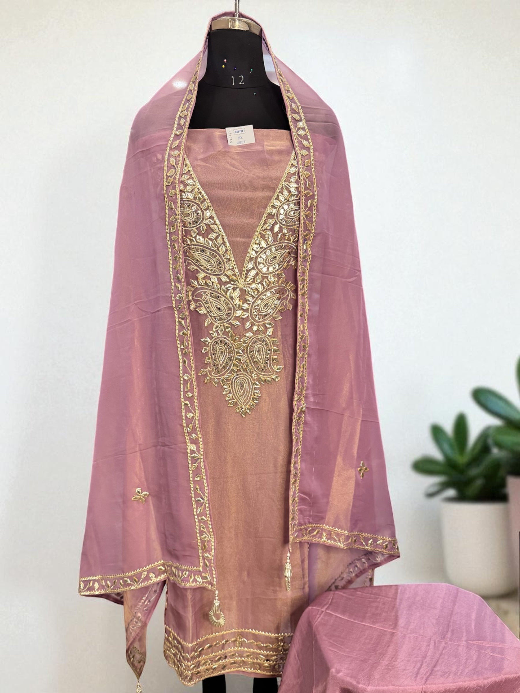 Kera tissue gota suit set