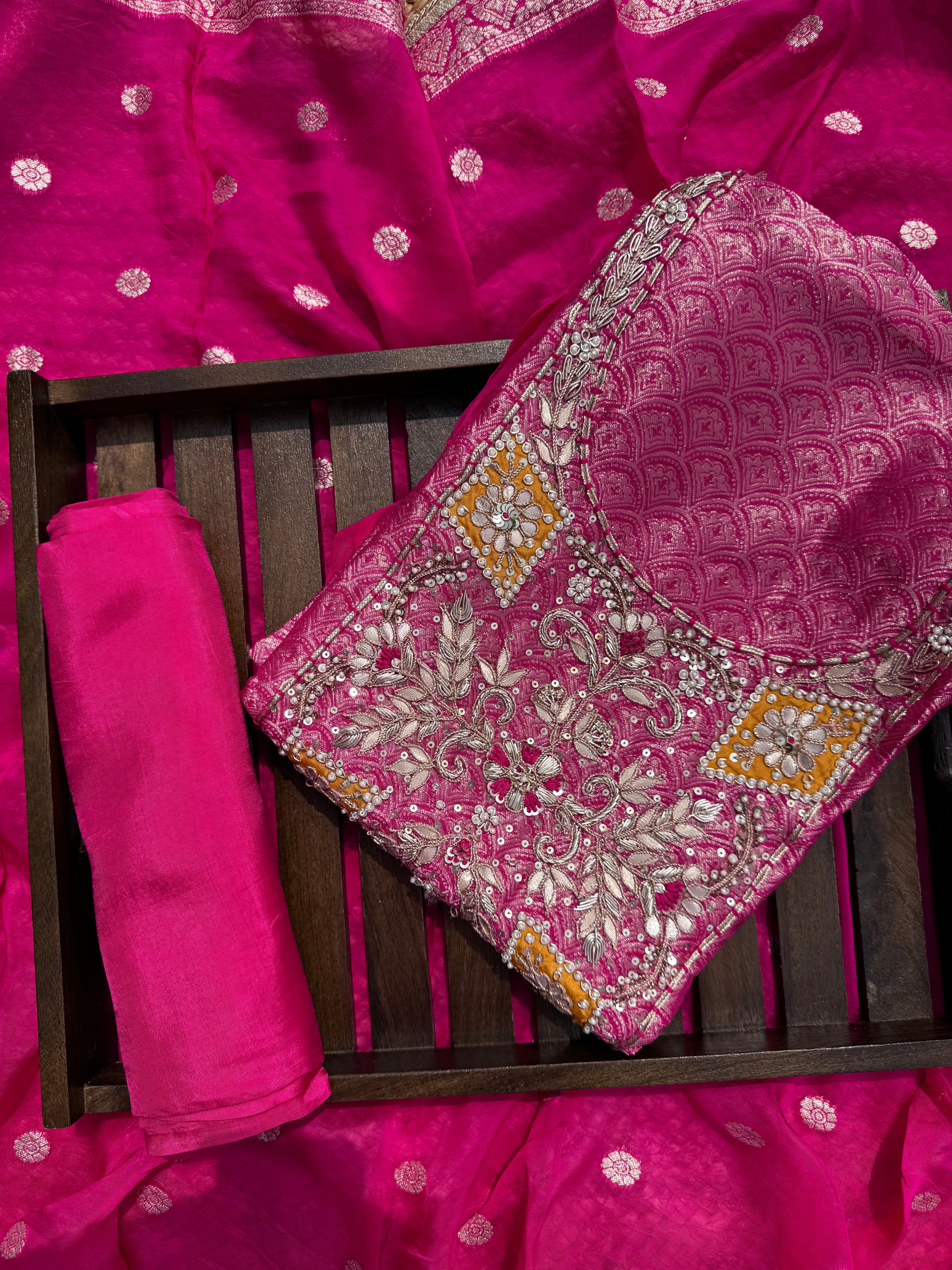 Noor banarsi suit set