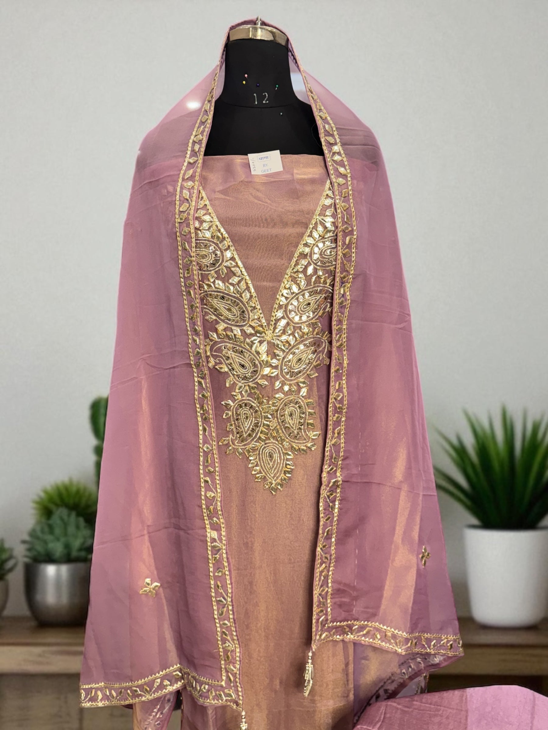 Kera tissue gota suit set