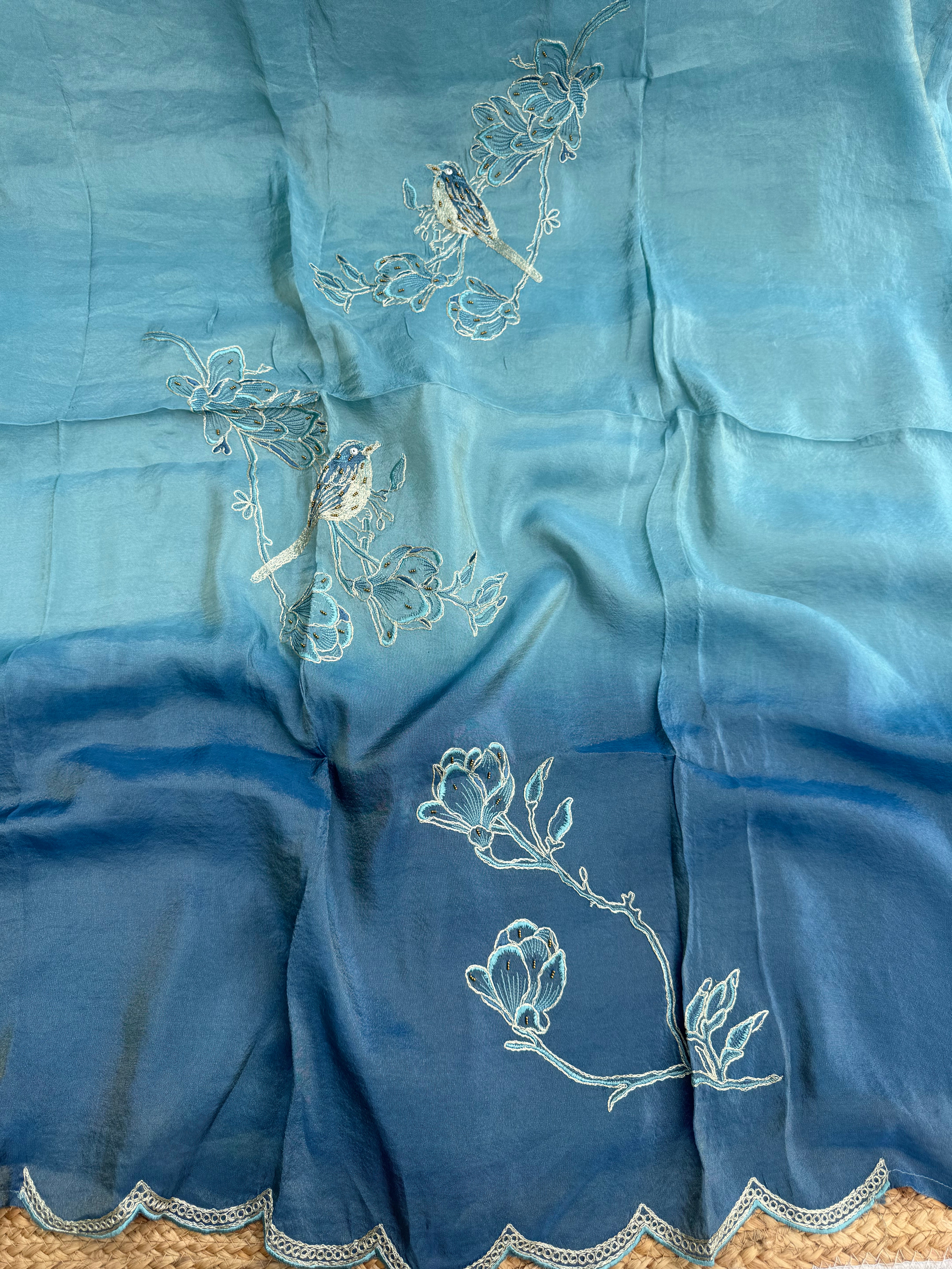Tria tissue suit set