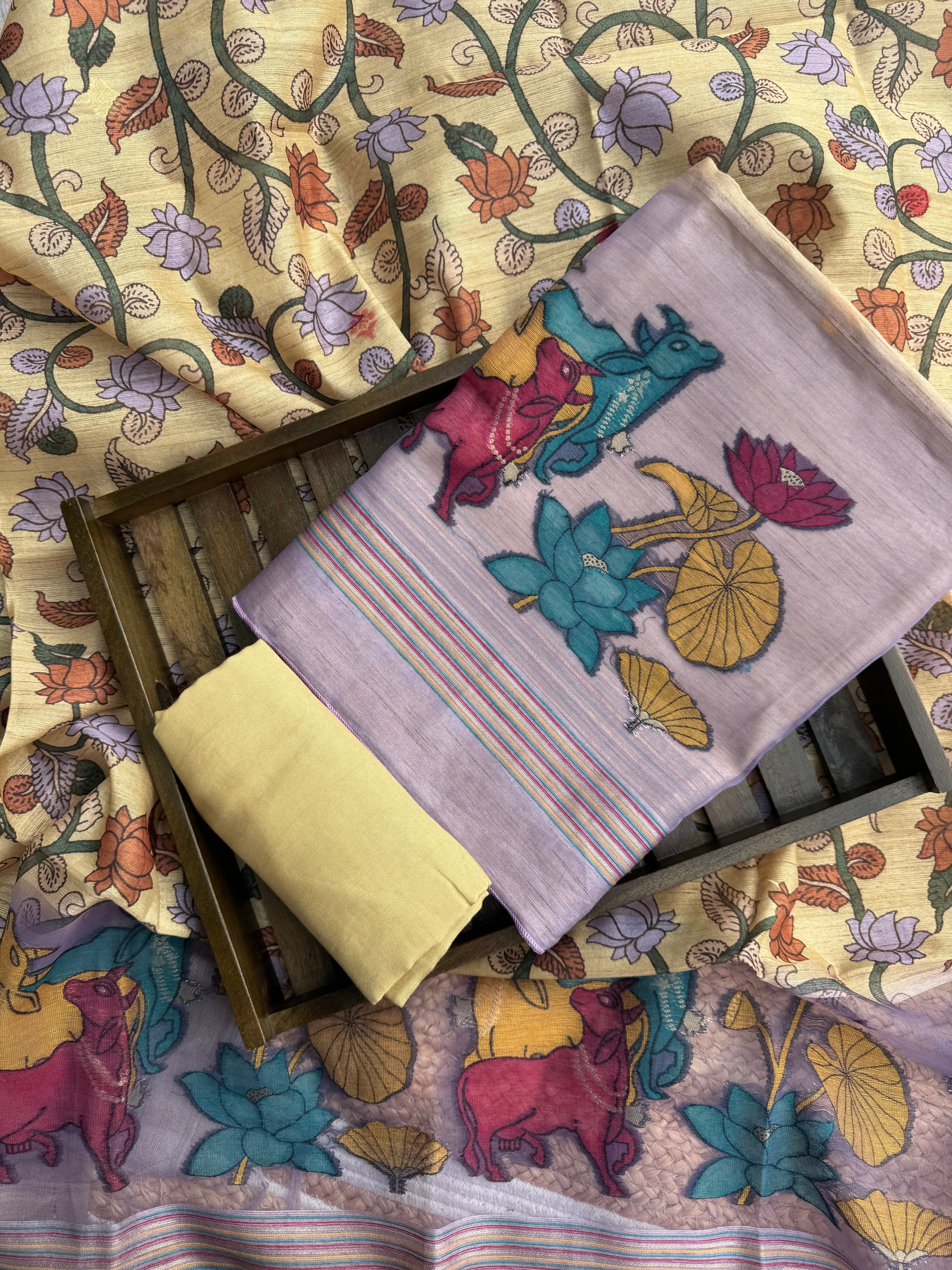 Gokul gaatha suit set
