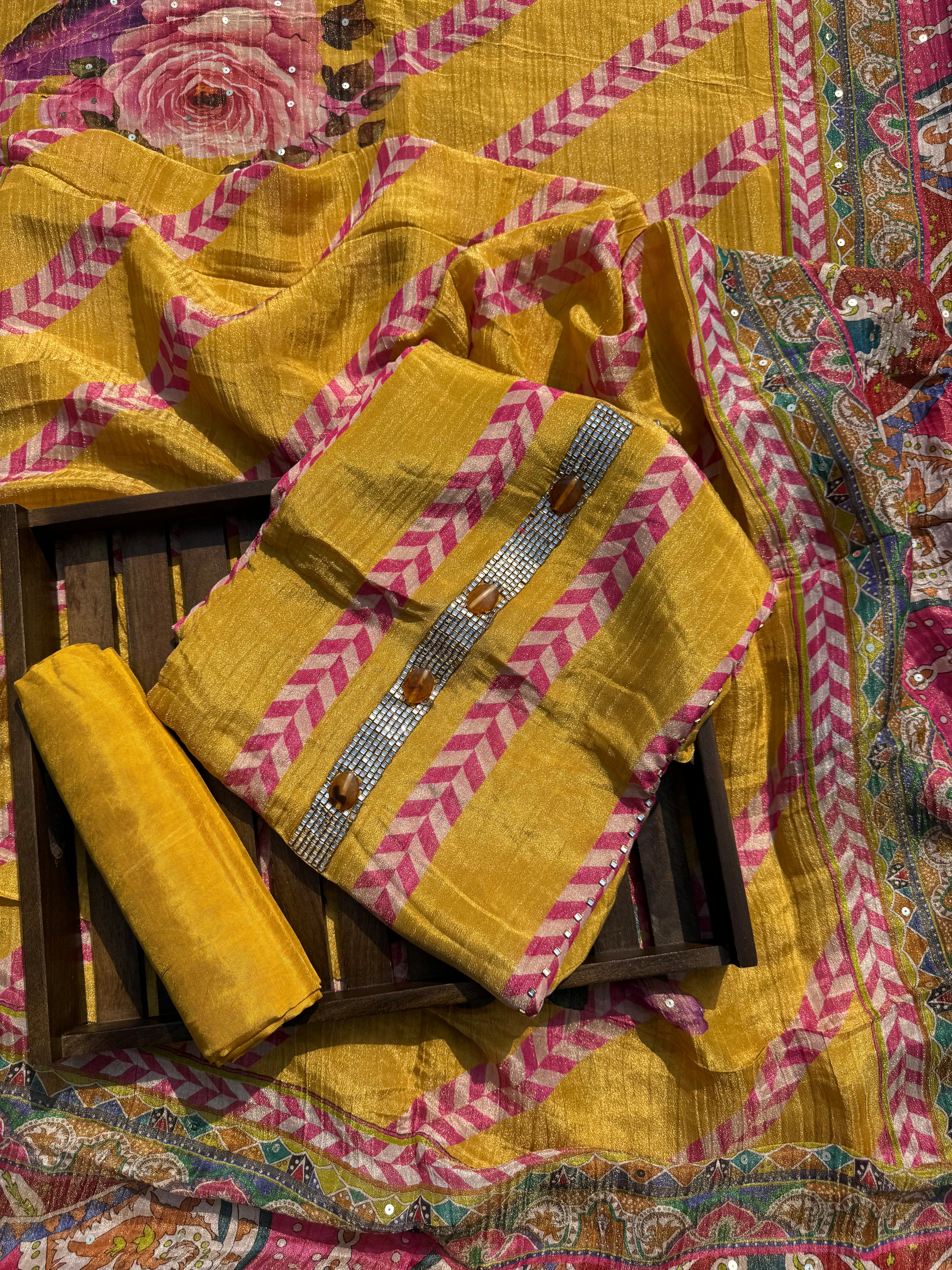 Sunshine glow suit set