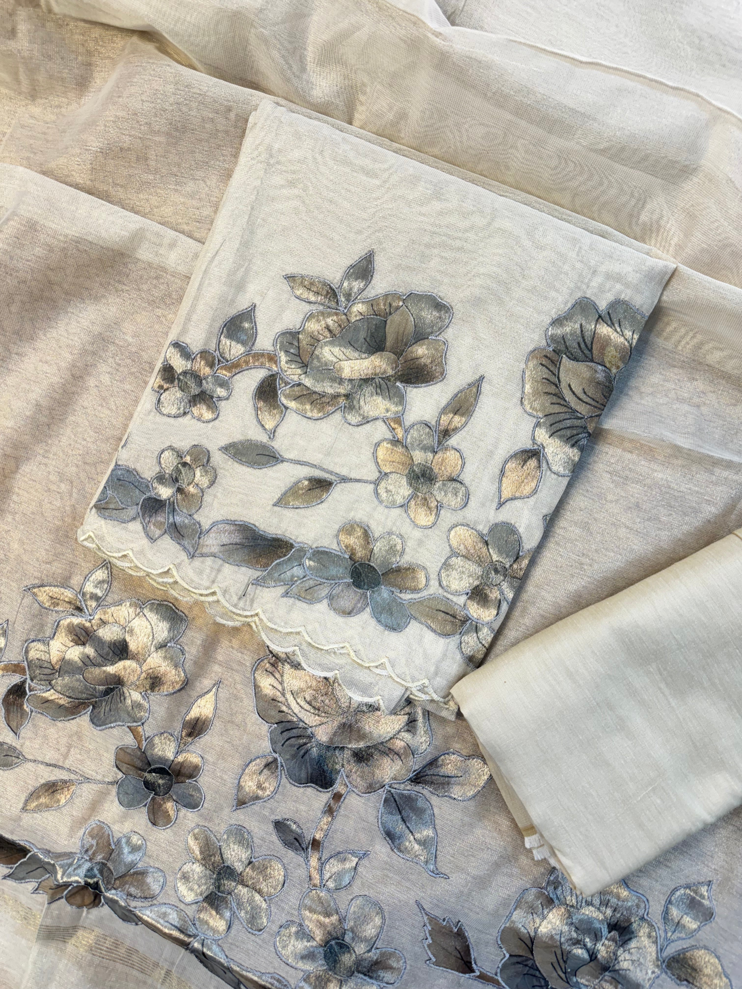Appliqué shimmer Mulmul suit set