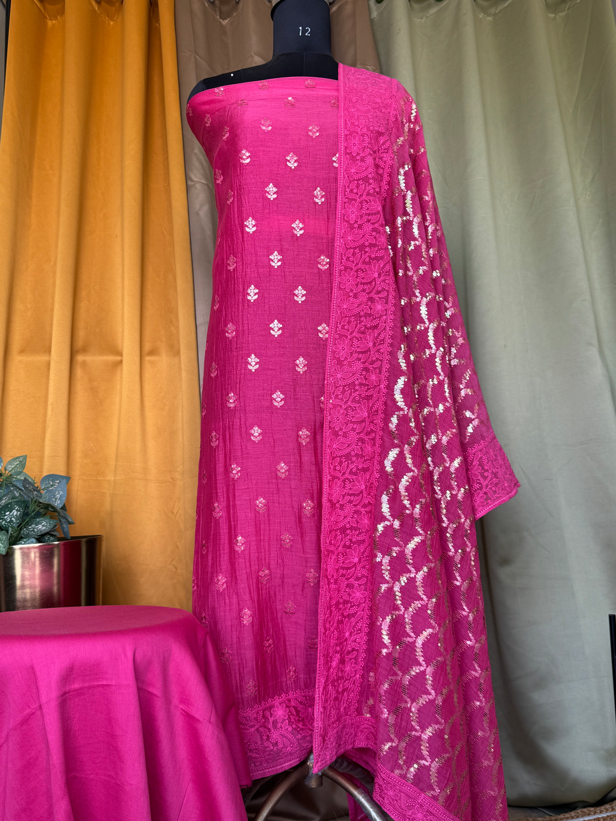 Gulaabi suit set