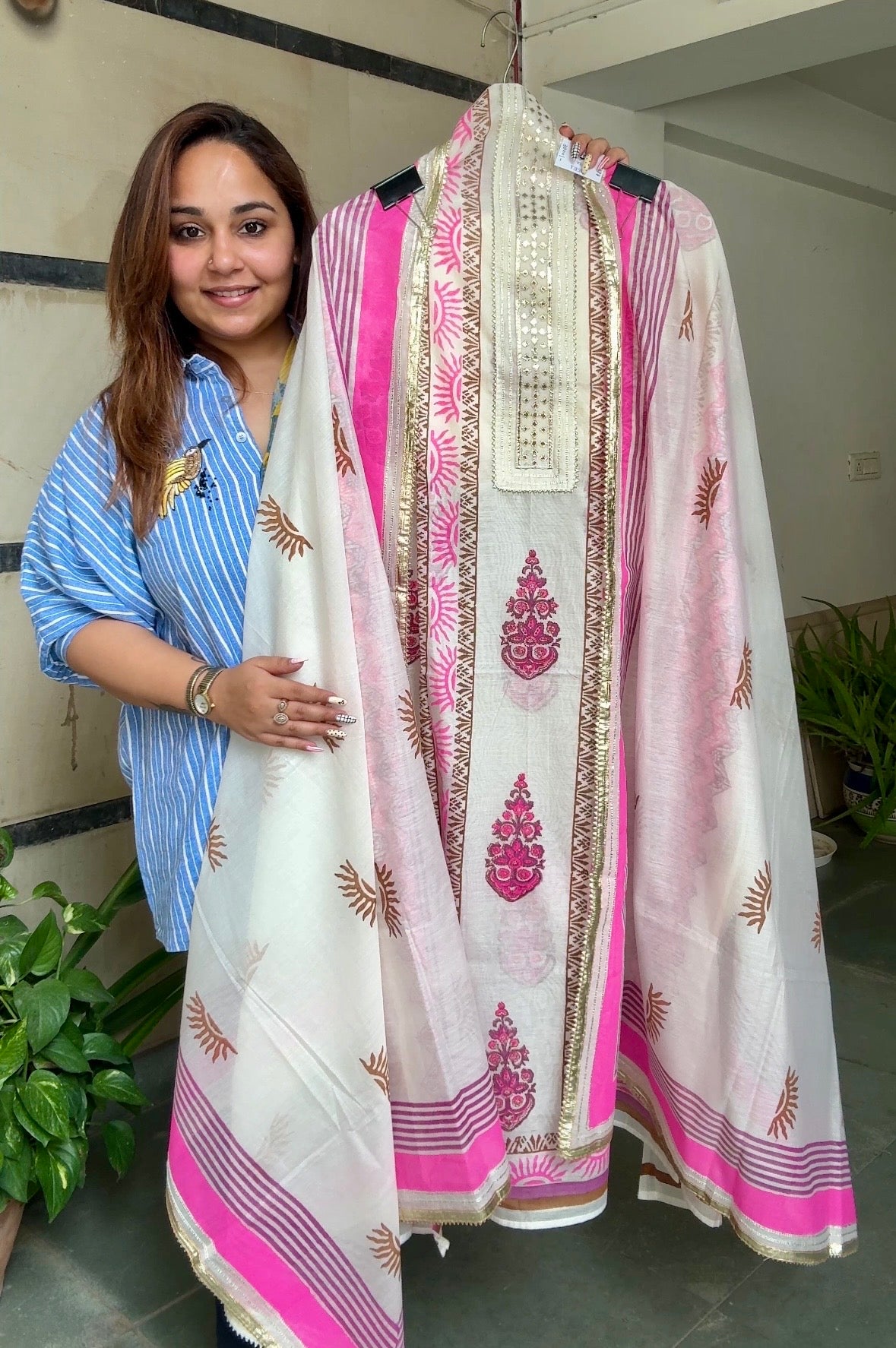 Gulnaar mul suit set
