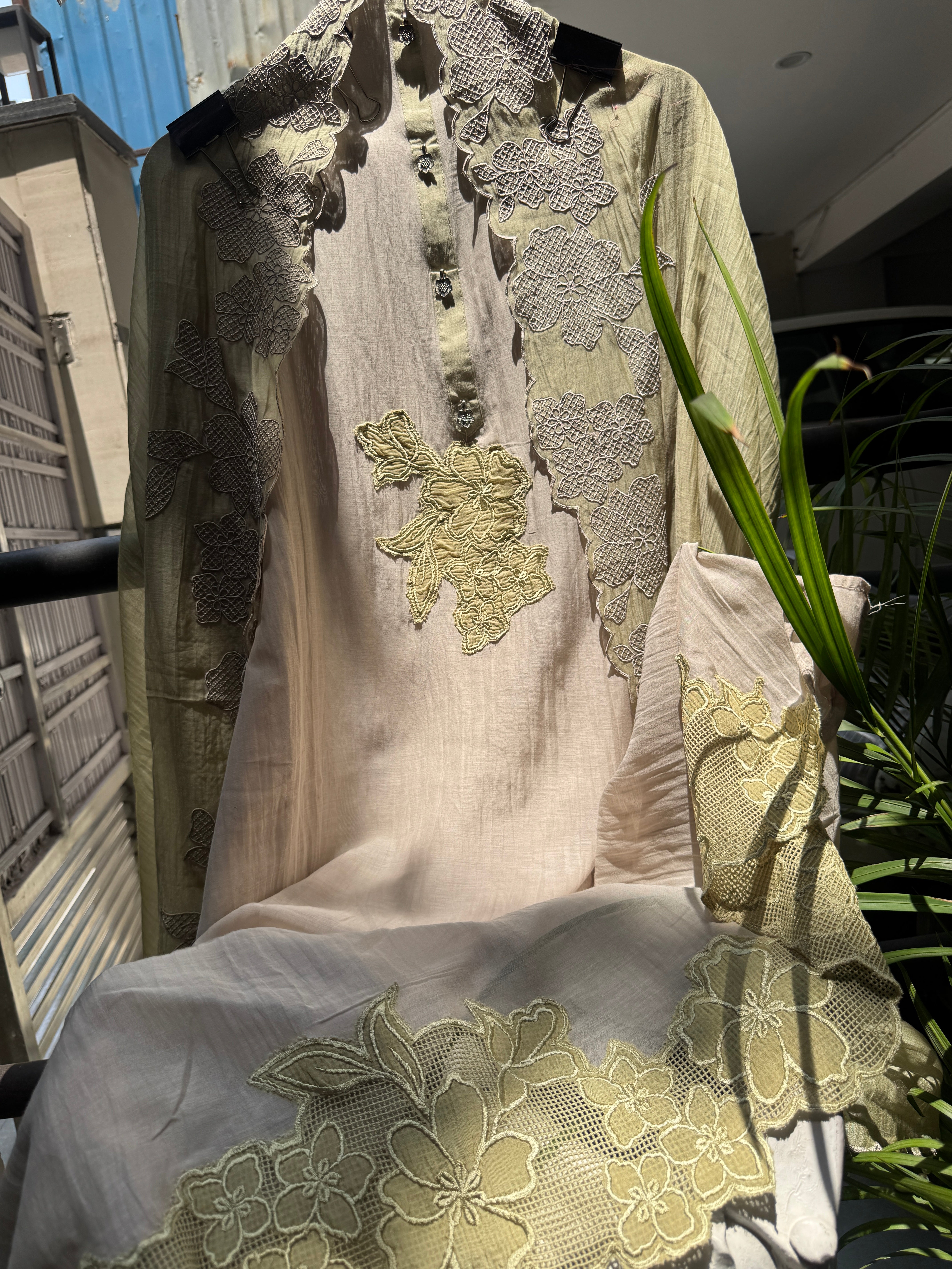 Noore bloom pure mul suit set