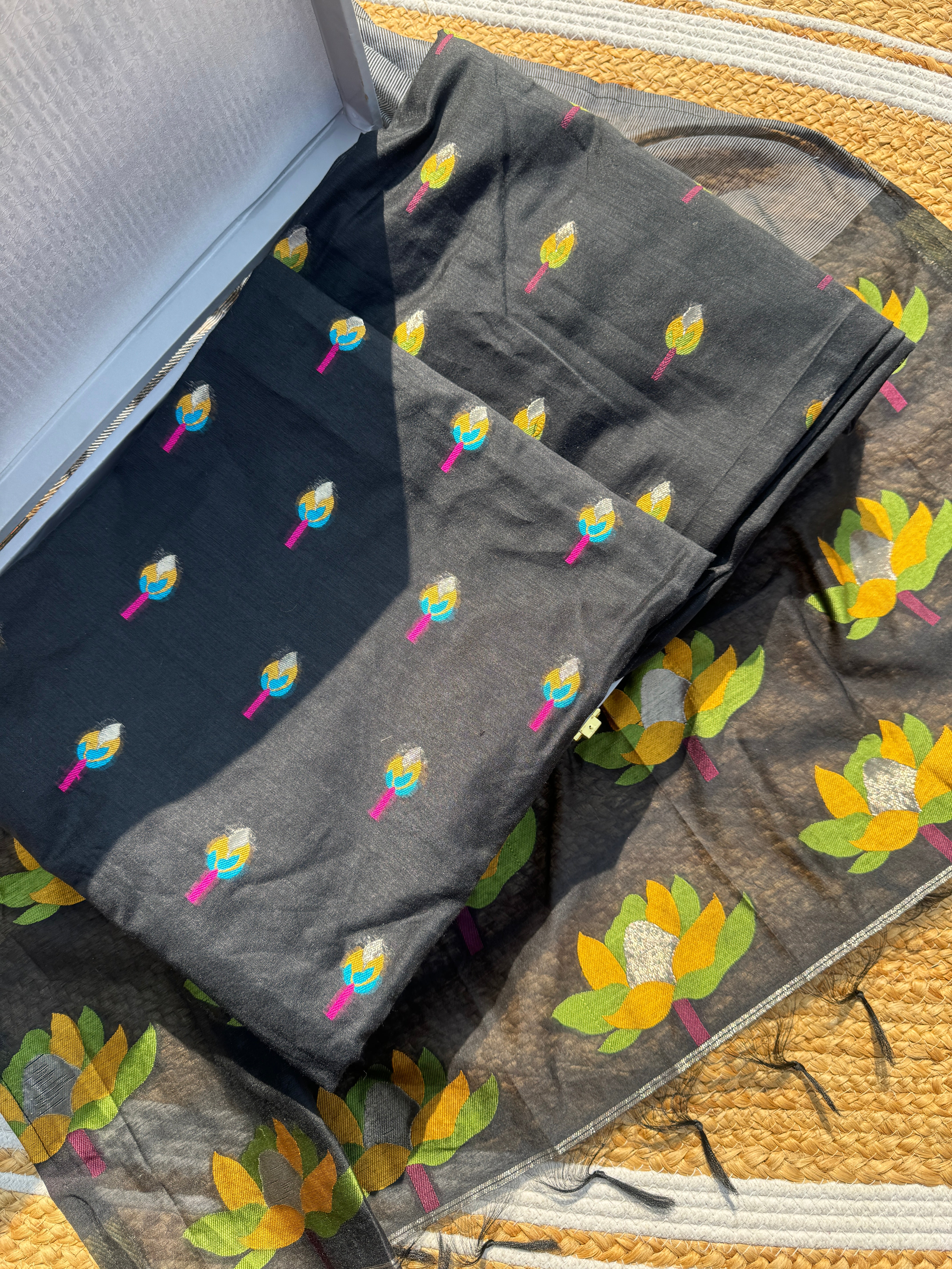 Kamal Maheswari suit set