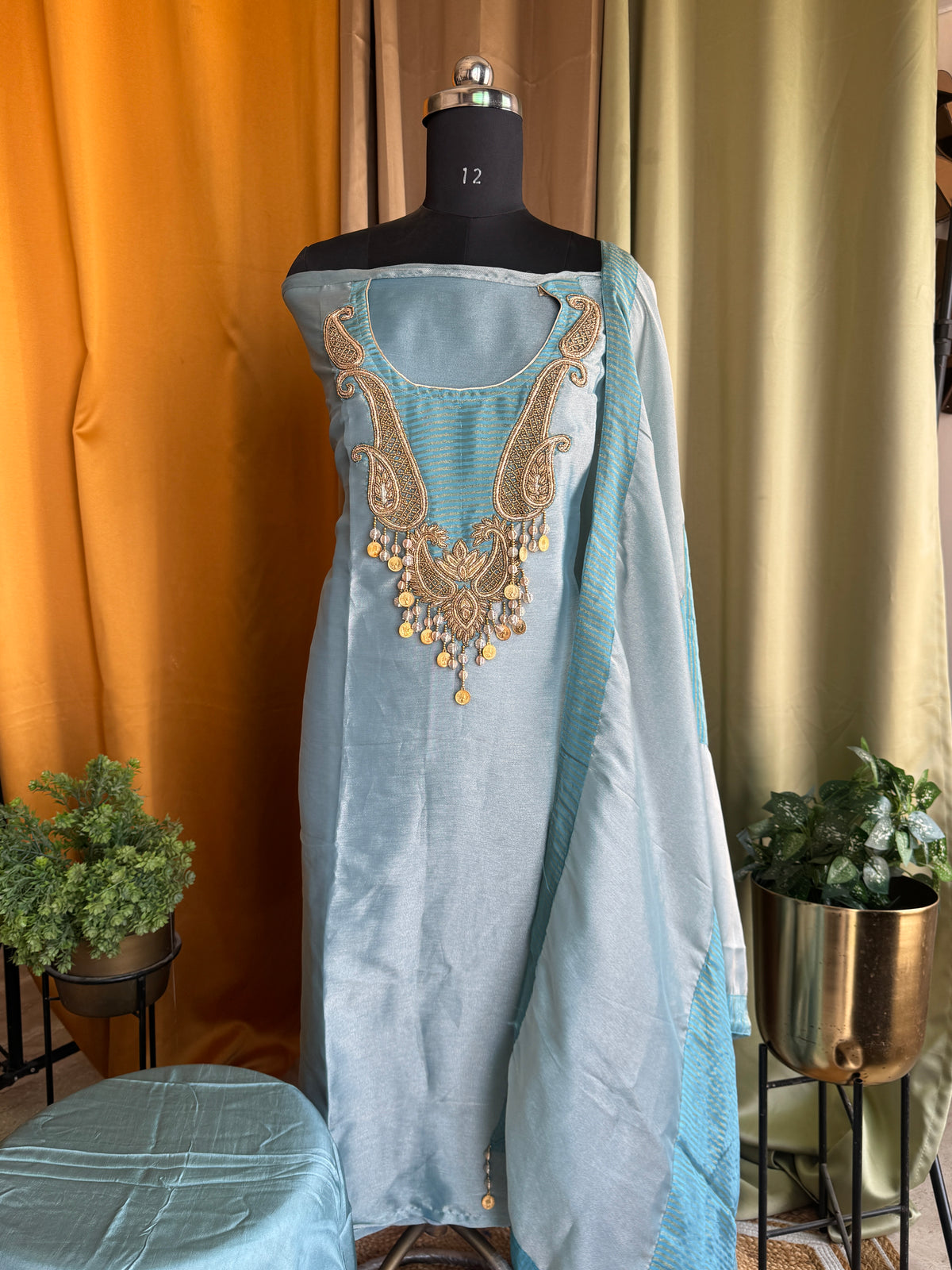 Asmi suit set