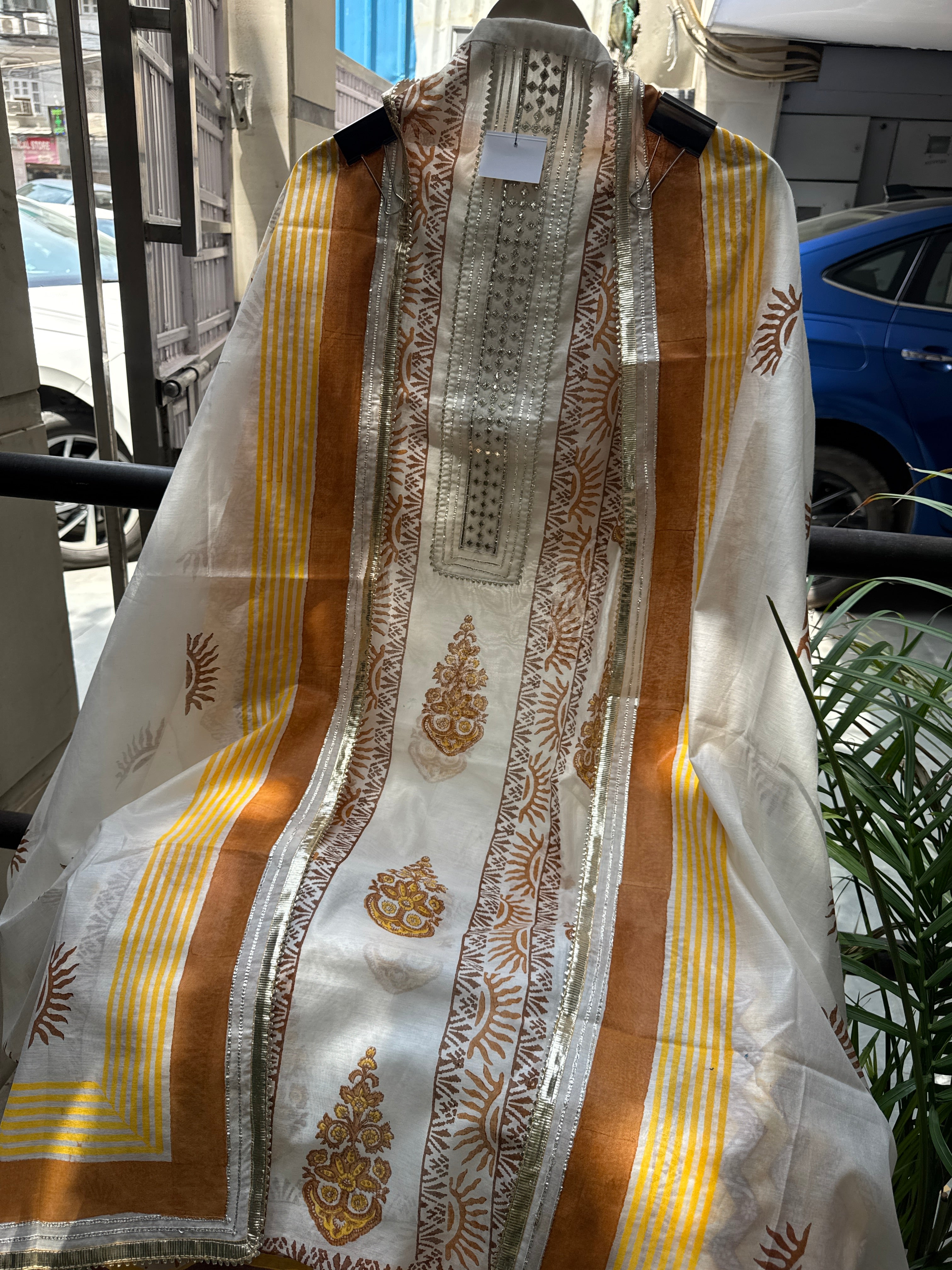 Sunehri pure mul suit set