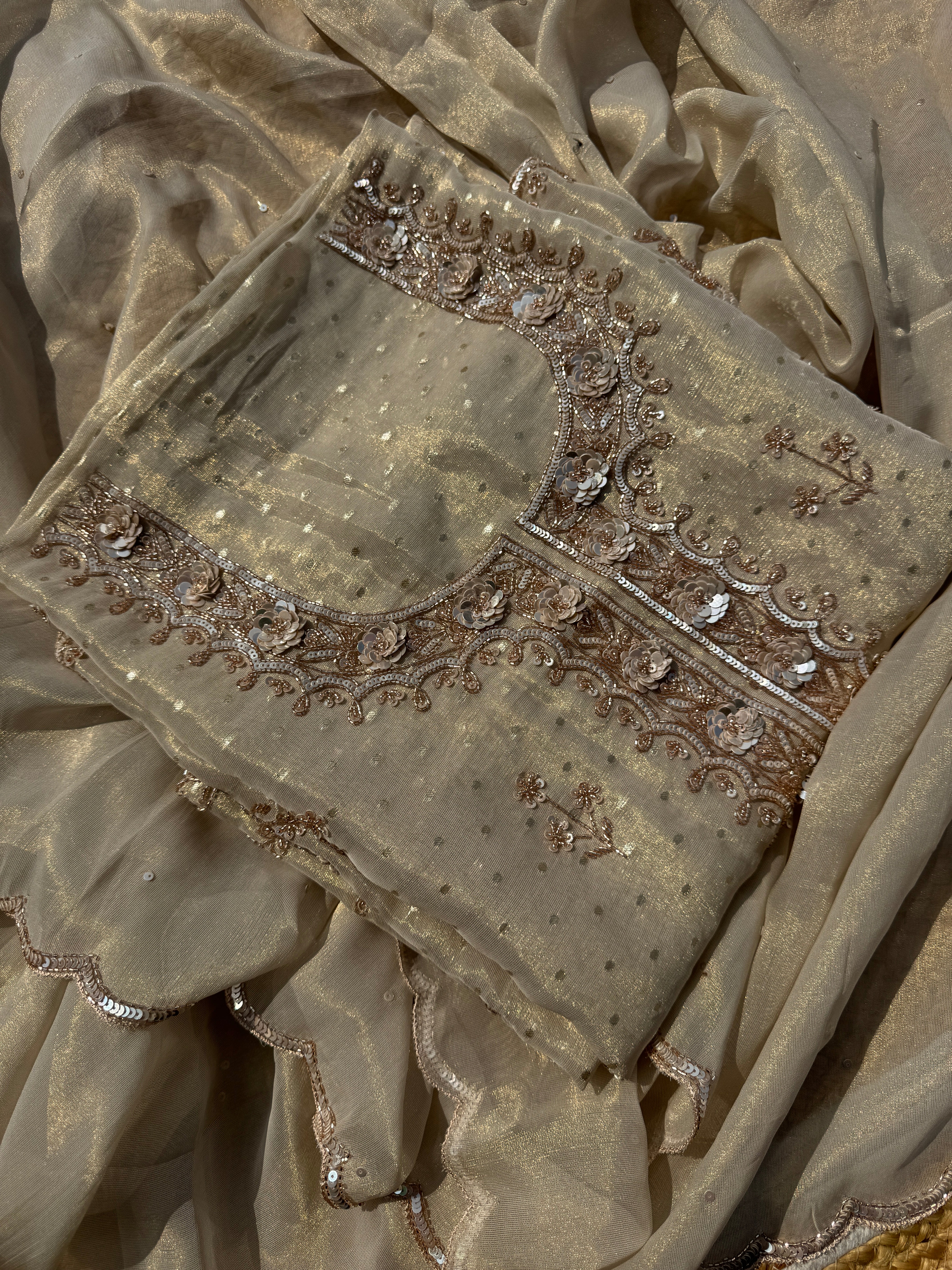 Noori tissue suit set