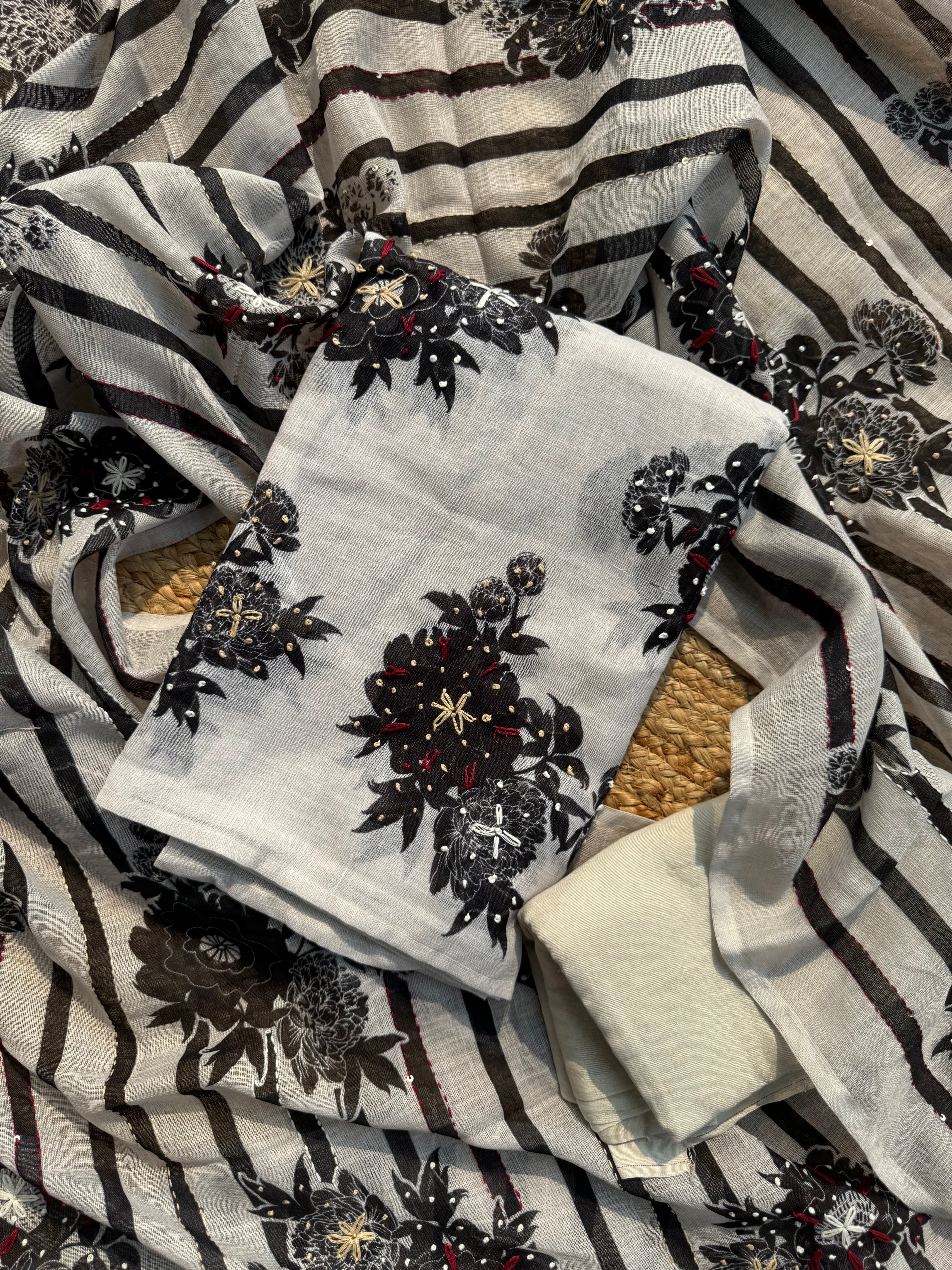 Arohi linen suit set