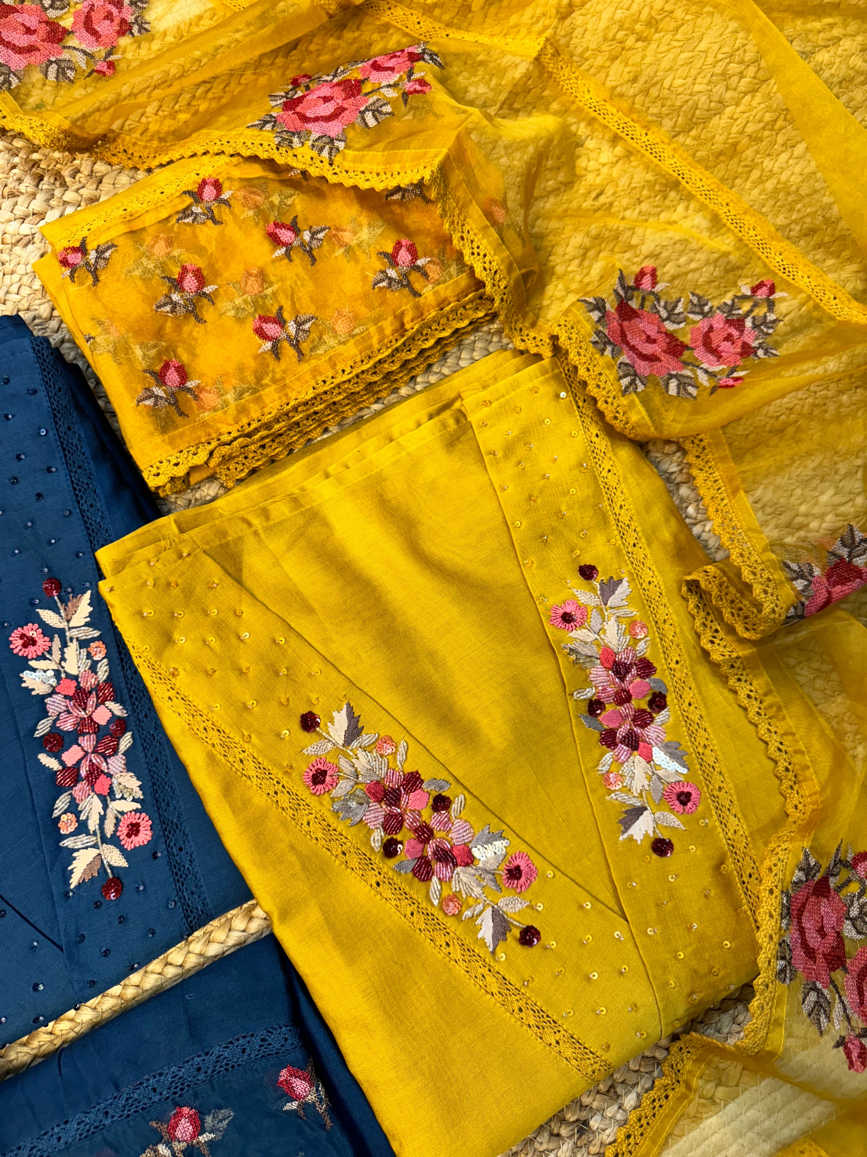Cham Maheshwari suit set