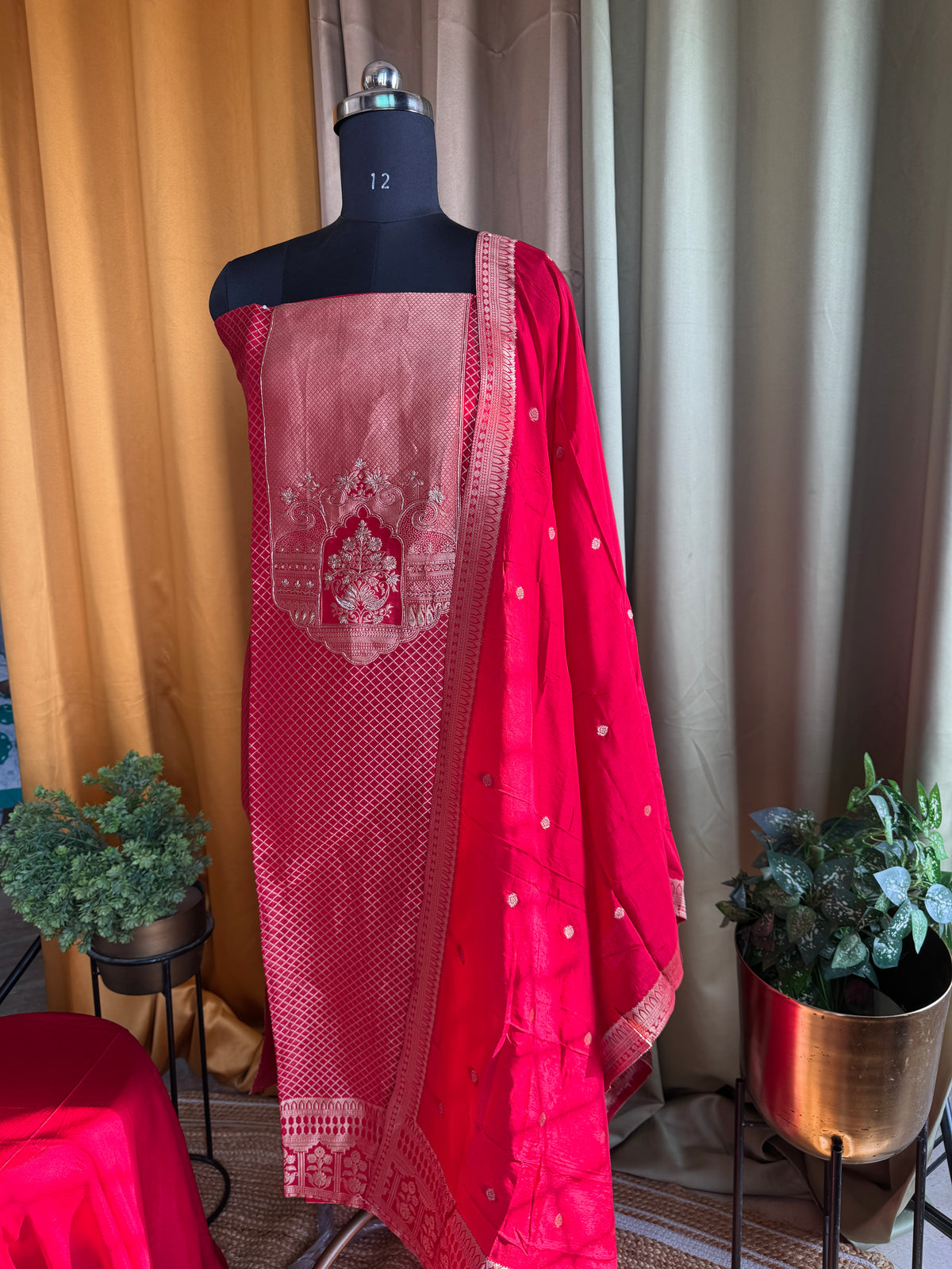 Gulaab suit set