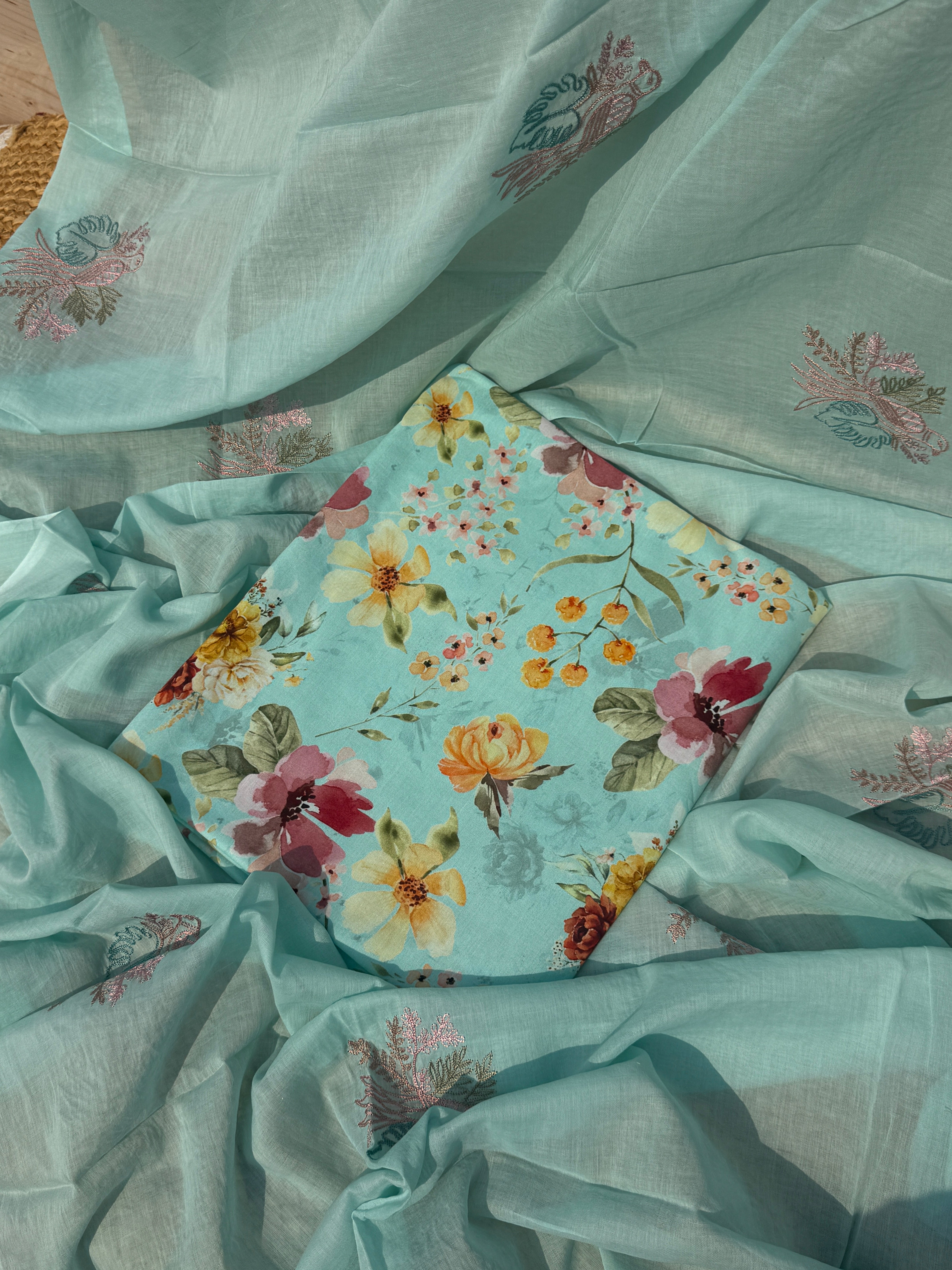 Blossom lawn cotton suit set