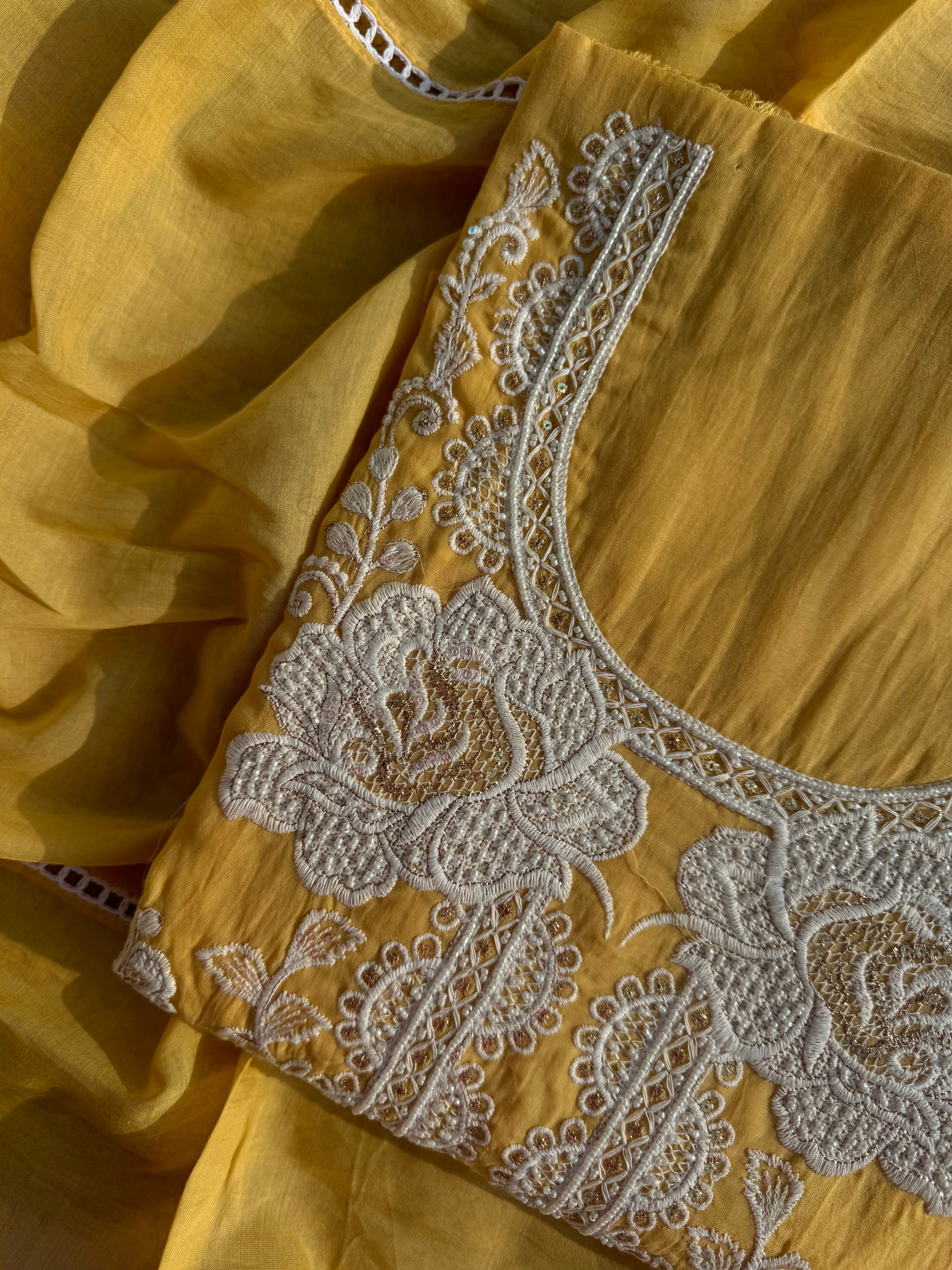 Gul Mulmul suit set