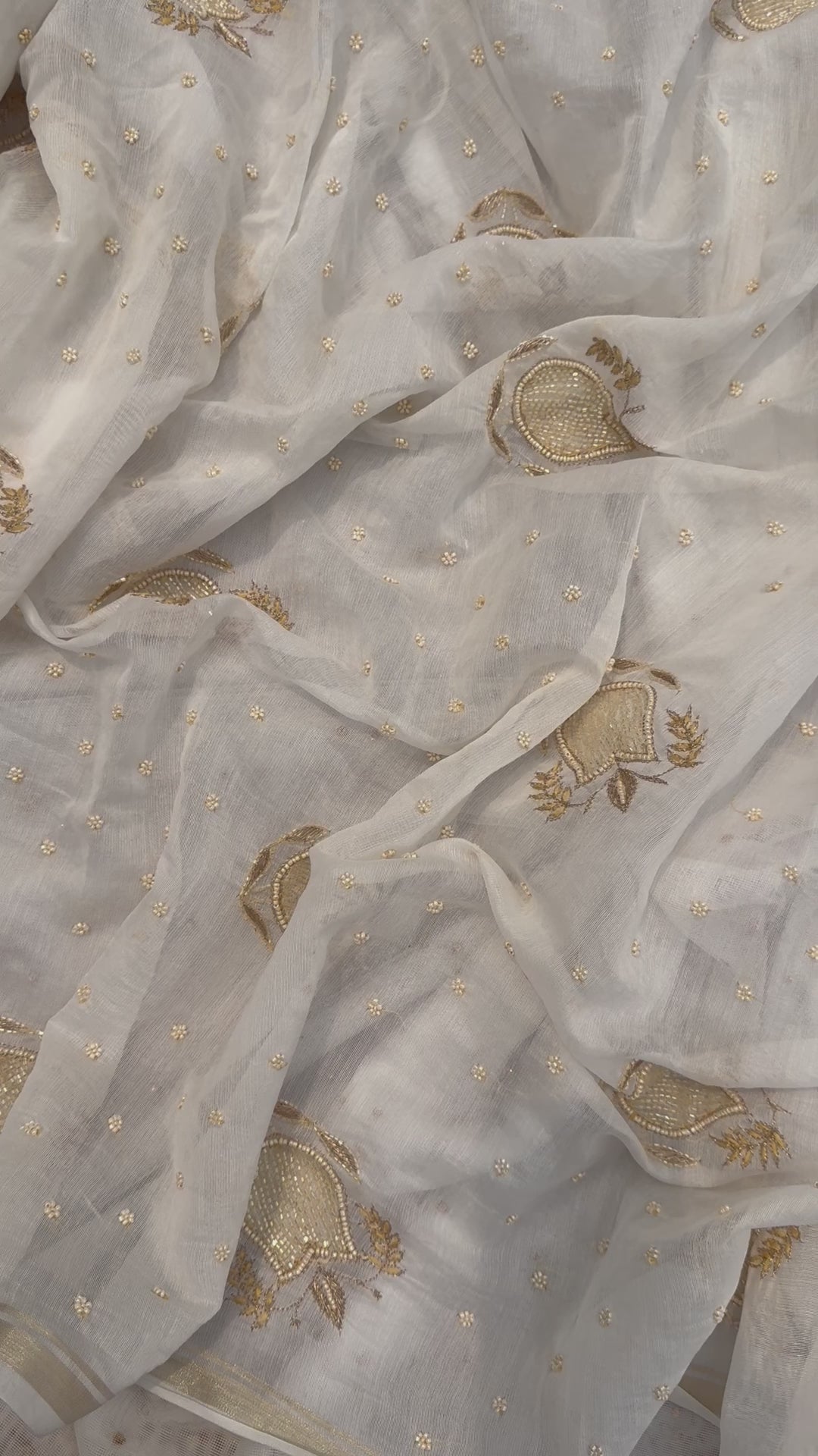 Inaayat pure mulmul chikankari suit set